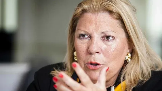 Carrió está aislada por ser contacto estrecho luego de rechazar la vacuna rusa