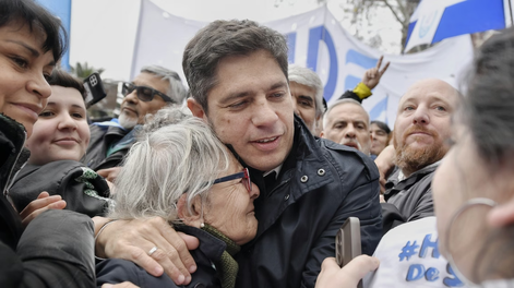 Axel Kicillof en una de las marchas por la Ley de Tierras.&nbsp;