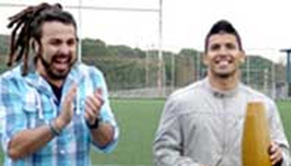 Kun Agüero solidario