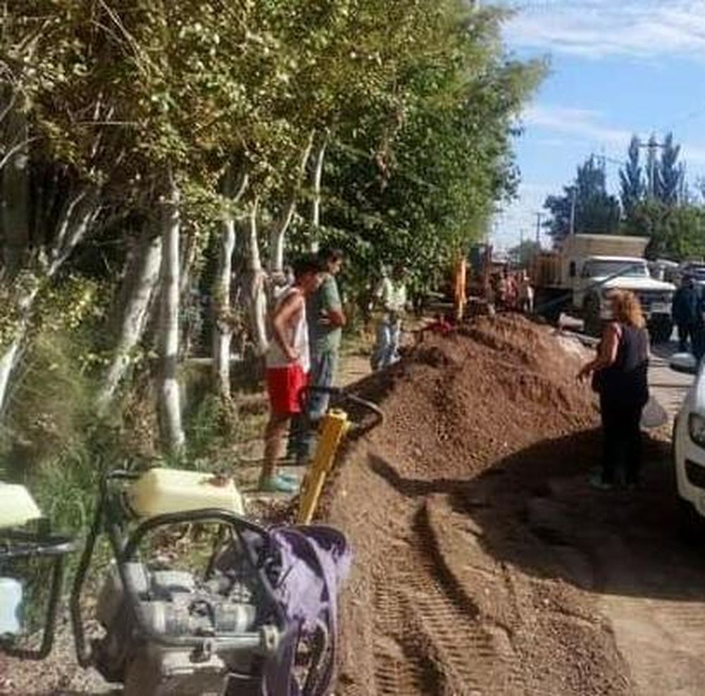 Los operarios que sufrieron el accidente en la obra de cloacas están bien