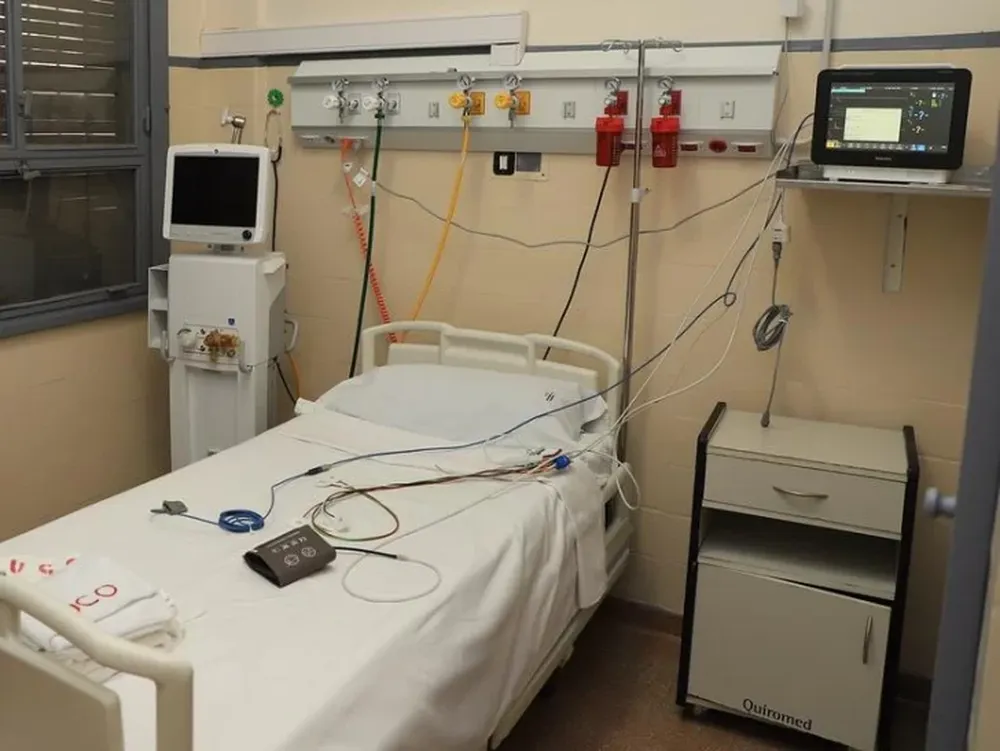 Camas de terapia intensiva: se mantiene la relación de 1 disponible por cada 2 ocupadas