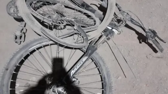 Iba en bicicleta y murió atropellado desde atrás por el conductor de una camioneta