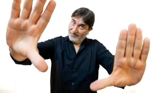 ‘Hago un humor transversal’