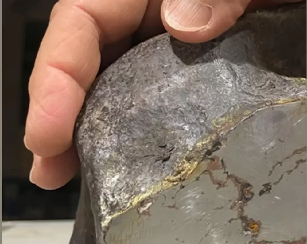 Charla sobre meteoritos en el Chalet Cantoni