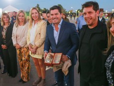 El gobernador Marcelo orrego encabezó el acto de apertura de la Feria de Artesanías, que reúne a cientos de visitantes y expositores en San Juan. El gobernador Marcelo orrego encabezó el acto de apertura de la Feria de Artesanías, que reúne a cientos de visitantes y expositores en San Juan.