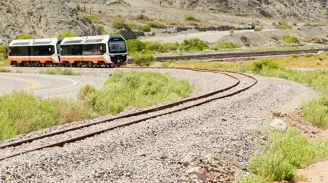 Diario de Cuyo | tren_apertura 486x728.webp