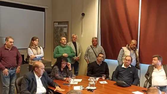 Reclamos cruzados en una dura reunión entre Josemaría, proveedores y el gobierno