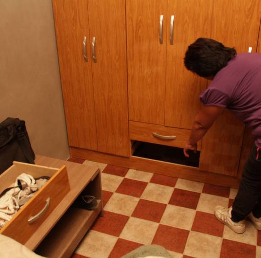 A punta de cuchillo, roban 72.000 pesos a una familia