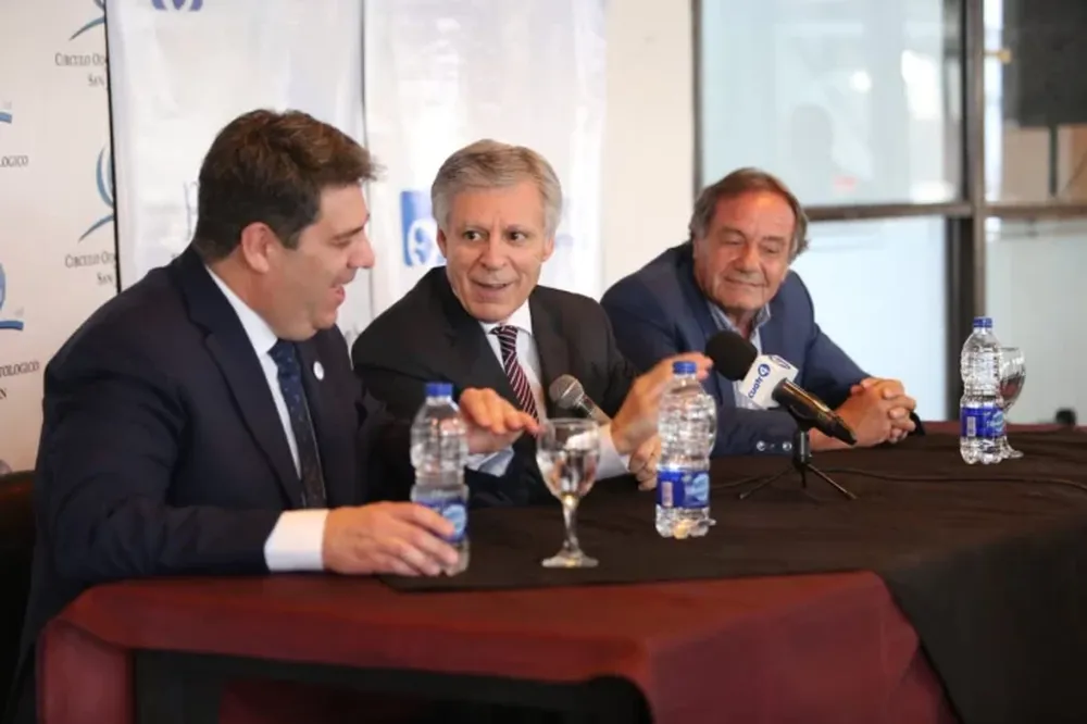 López Rossetti colmó el Auditorio en la presentación de su libro