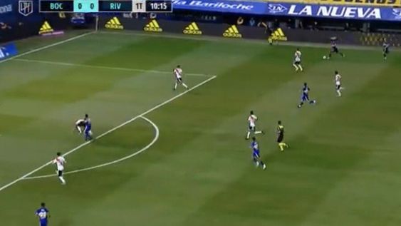 Por qué debió haber sido anulado el gol de Tevez, según un especialista en arbitraje