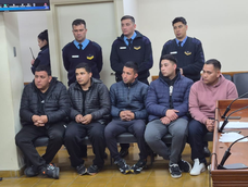De izquierda a derecha: los policías Atencio, Ochoa, Ortiz, Saldaño y Páez.