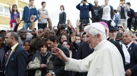 Protestas por visita del Papa