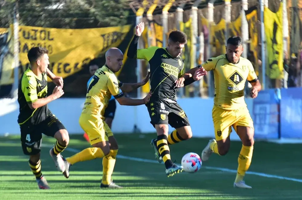 Brown no pudo acercarse a Belgrano