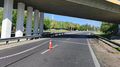 Revuelo en Capital por un hombre que cayó de uno de los puentes de la Circunvalación