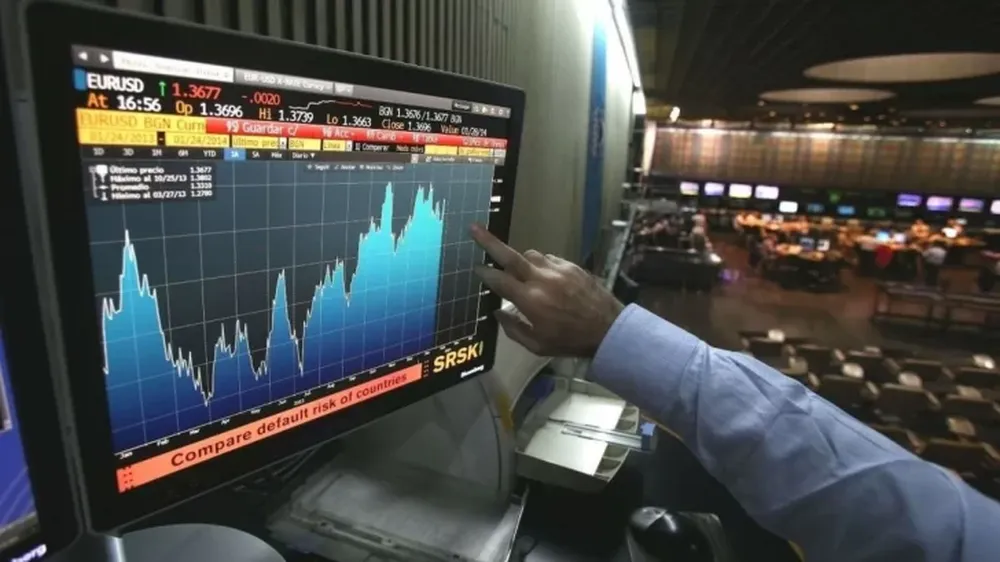 El clima político disparó el riesgo país y rozó los 800 puntos