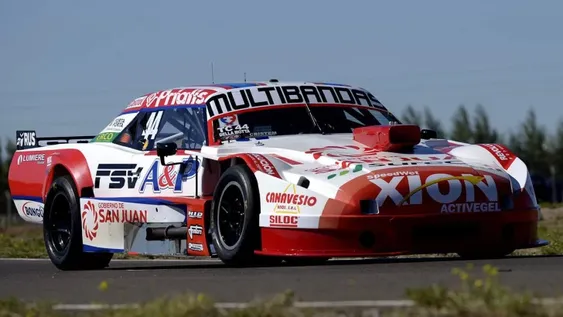 Della Motta y Martínez largan muy retrasados