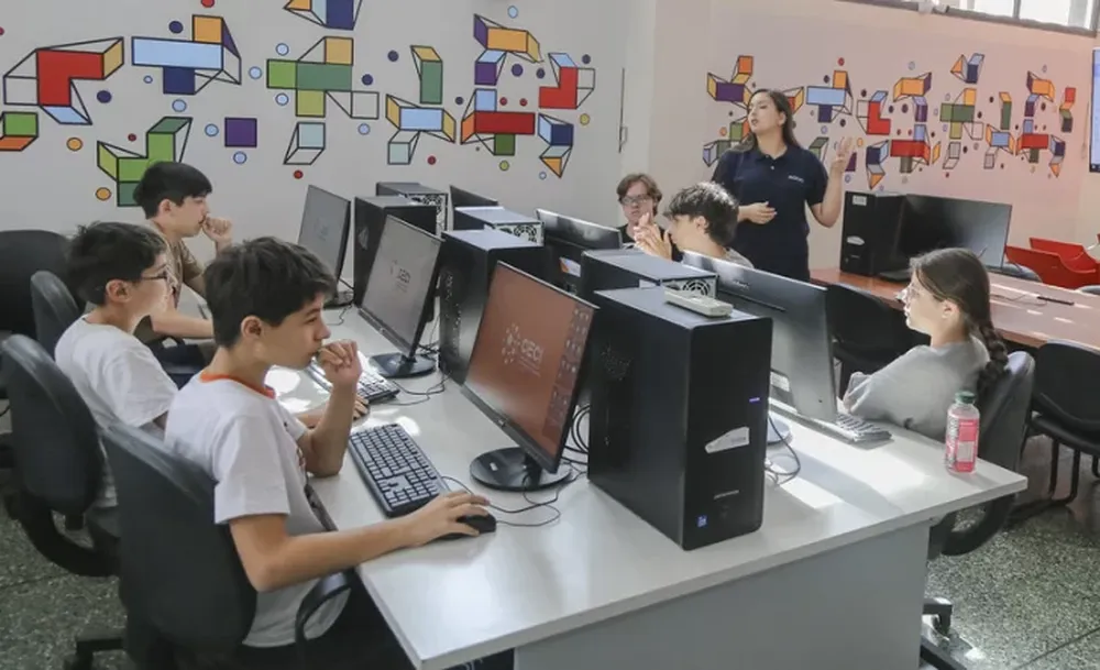 INTERÉS. Para el programa de Ciencia y Técnica, Verano Tech, se llenaron los cupos rápidamente de adolescentes y niños que querían aprender contenidos vinculados a la economía del conocimiento.
