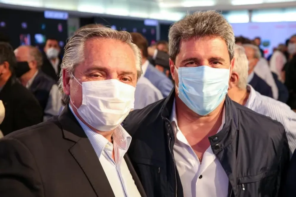 Uñac, presente en el debate presidencial acompañando a Massa