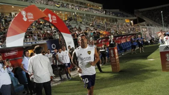 Ovacionado por su público, Boca ganó bien ante Universitario en lo que fue un gran debut