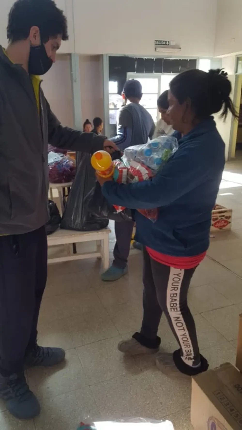 Dar una mano siempre