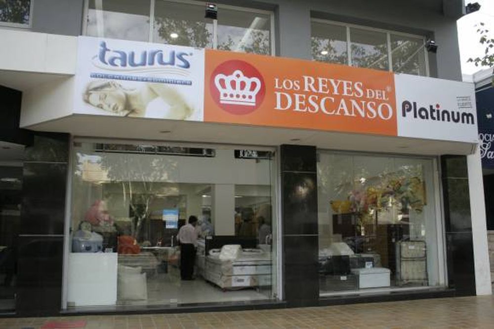 Muebles y colchones en Los Reyes del descanso
