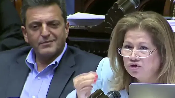 El video de los “superpoderes” de Sergio Massa moviendo una botella, volvió a ser viral