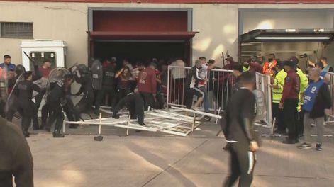 Al menos 16 hinchas de River fueron detenidos por incidentes