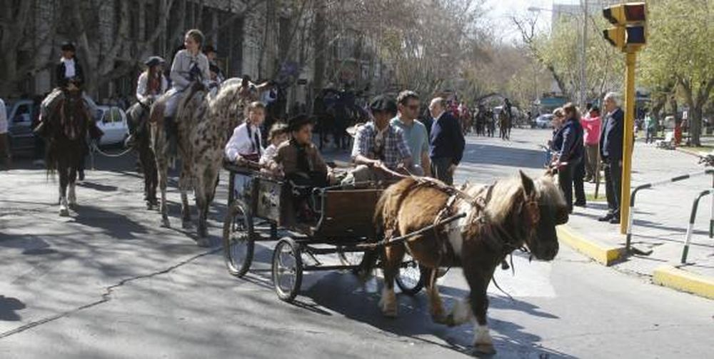 Los niños colmaron de pilchas gauchas la ciudad