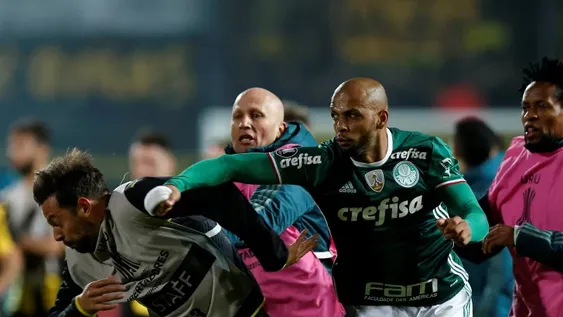 Un escándalo y desmentida