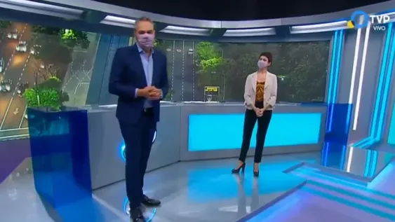 Segunda ola: conductores y periodistas comienzan a usar barbijo en la TV Pública