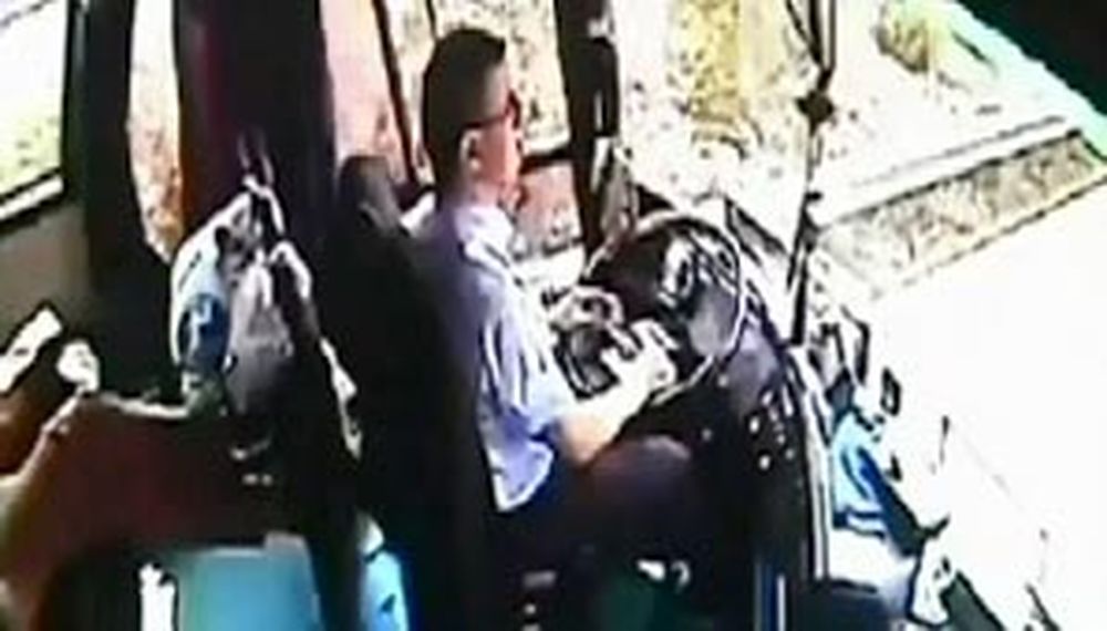 Chofer de micro héroe salvó a pasajeros tras sufrir un accidente