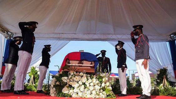 Haití despidió al presidente asesinado con denuncias de traición y un clima de violencia