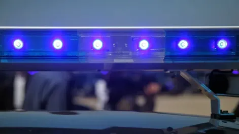 Grabó a dos policías en un momento íntimo en un patrullero y llamó al 911