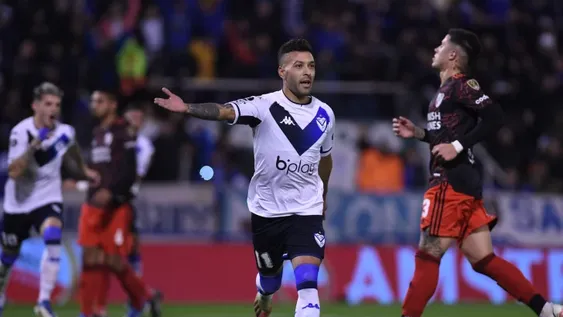 Vélez le hizo precio a River