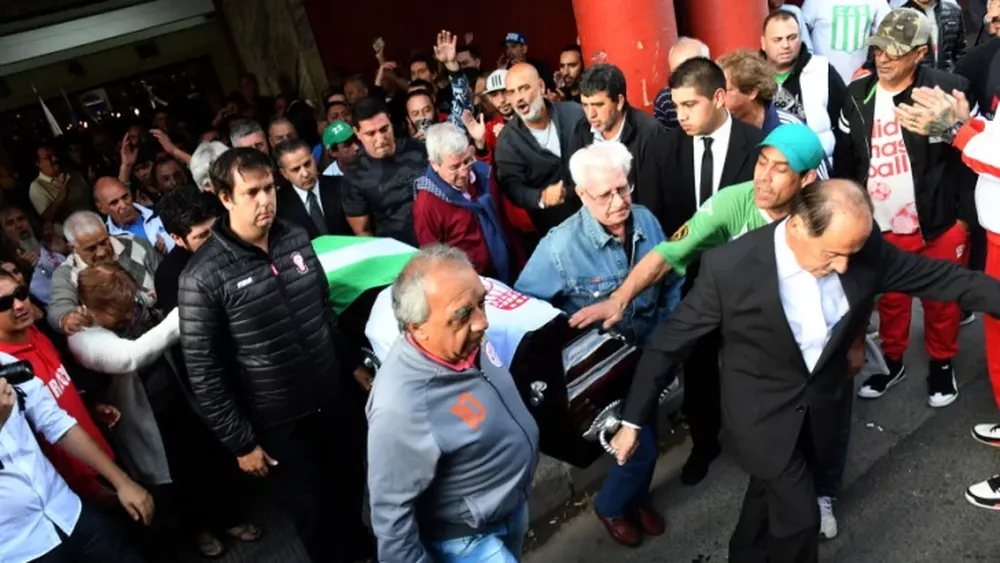 Los restos de Houseman fueron inhumados en el cementerio de la Chacarita