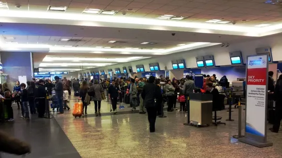 Adelantan vuelos por el paro de la CGT y avisan que se verán afectados más de 20.000 pasajeros