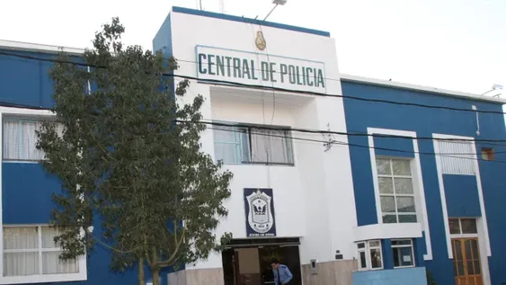 En el segundo semestre terminarán 3 comisarías y esperan licitar la Central
