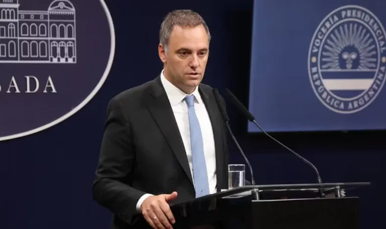 Tras la captura de Maduro, el Gobierno confirmó nuevas restricciones migratorias. (Foto: Casa Rosada)