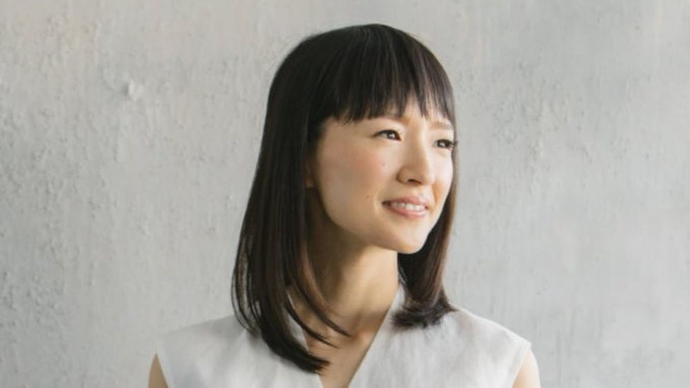 Lo que todas las mañanas hace Marie Kondo después de ventilar su casa para relajarse