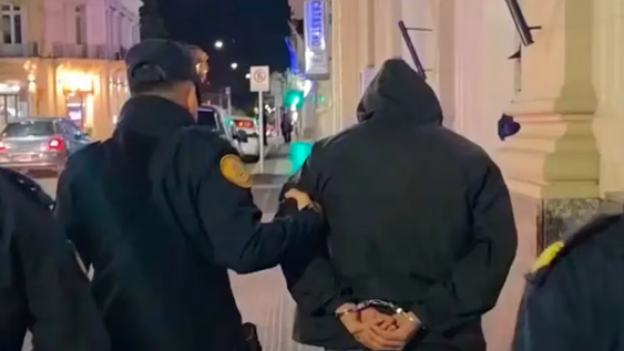 Asesinaron a un hombre de dos puñaladas en Concordia y sospechan de una deuda vinculada a la cosecha.