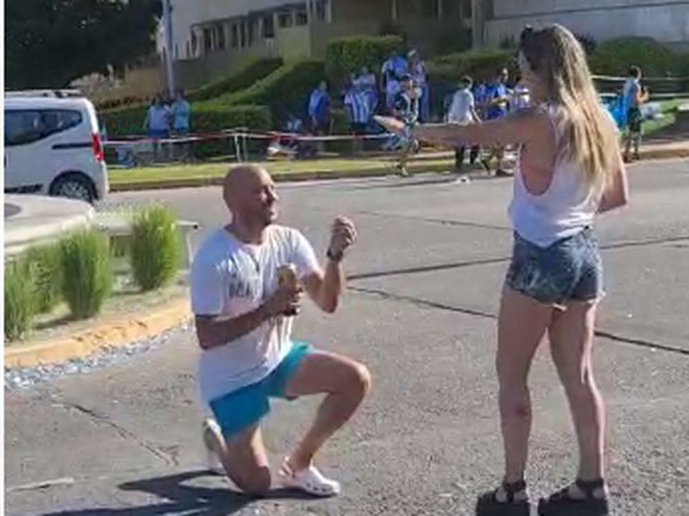 Sanjuanino prometió que si Argentina ganaba el Mundial, le pedía casamiento a su novia y cumplió