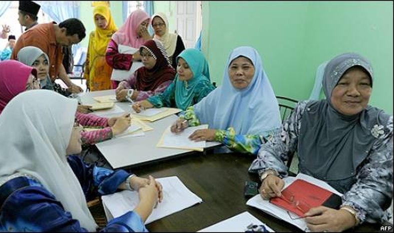 Abren en Malasia la primera escuela para adolescentes embarazadas