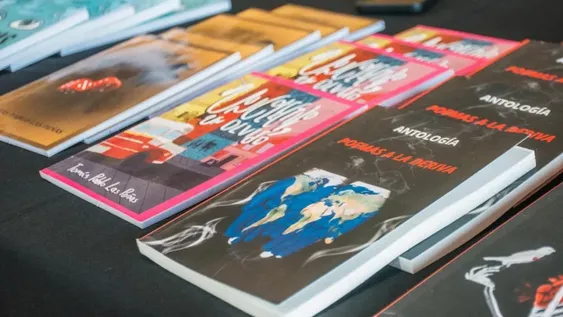 El concurso literario se hizo en el marco de la Feria de la Cultura Popular y el Li- nacer” de Jofré Díaz y Santiago Arturo.bro 2024 sobre obras inéditas de autores locales.