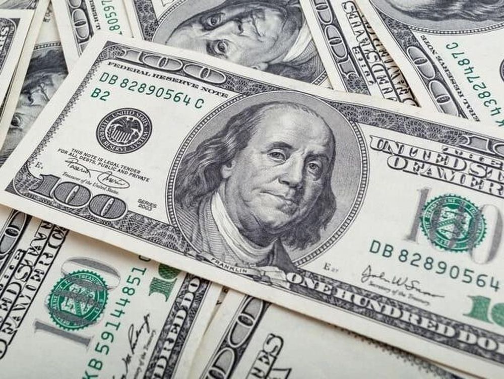 El dólar blue bajó $8 con respecto a la cotización de apertura