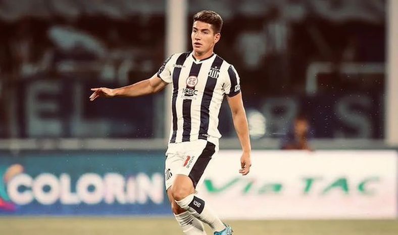 Al final, Francisco Álvarez se quedó en Talleres y fue titular en un amistoso