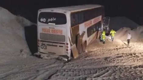 Dos argentinos murieron cuando despistó un micro en un ruta brasilera