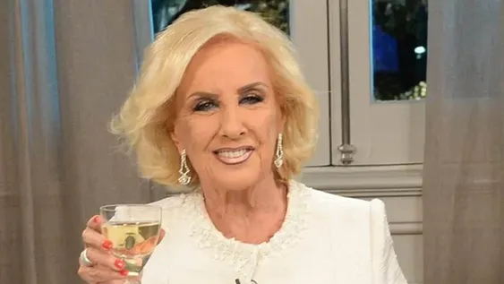 Le colocaron dos stents a Mirtha Legrand, debido a su condición cardiológica