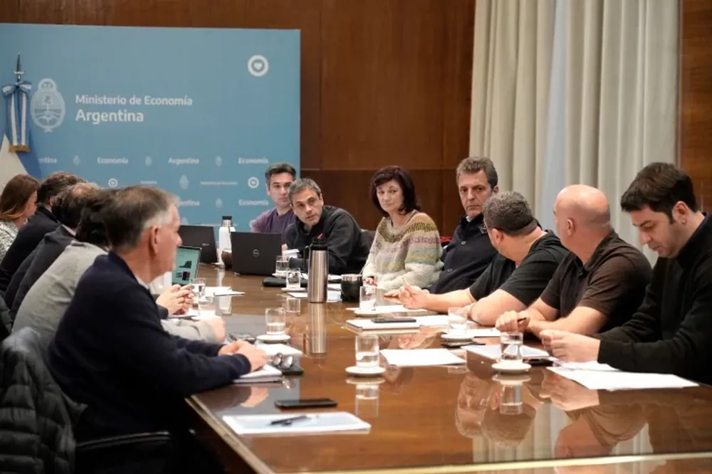 Massa encabezó una reunión para analizar medidas que se anunciarán a partir de este domingo