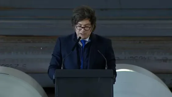 Milei dirigió un discurso en San Nicolás.