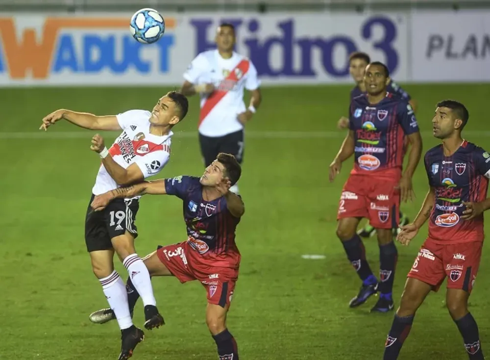 River cumplió con un trámite ante un rival que derrochó entusiasmo